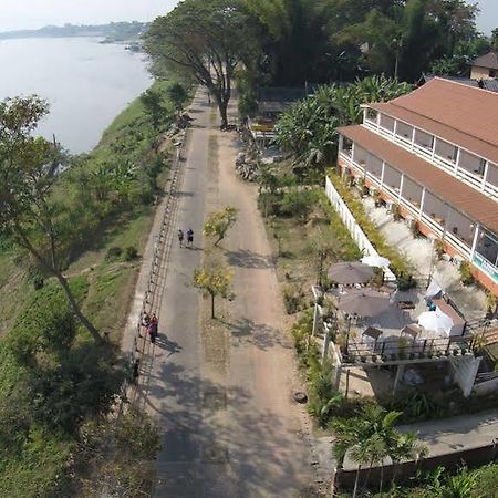 Day Waterfront Hotel Чианг Кхонг Экстерьер фото