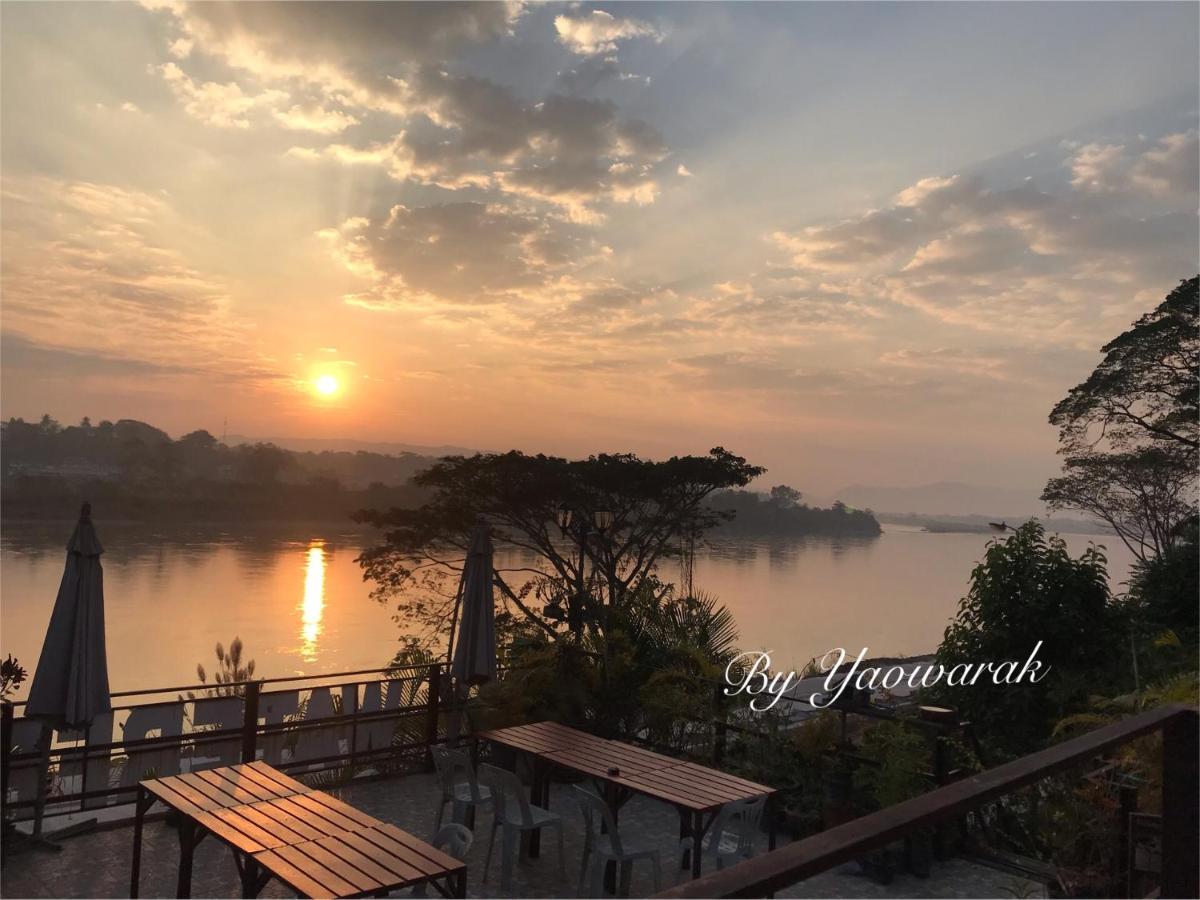 Day Waterfront Hotel Чианг Кхонг Экстерьер фото